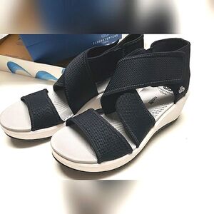Step Cali palm by Clark's (Brand New) -Women's Black Sandals-